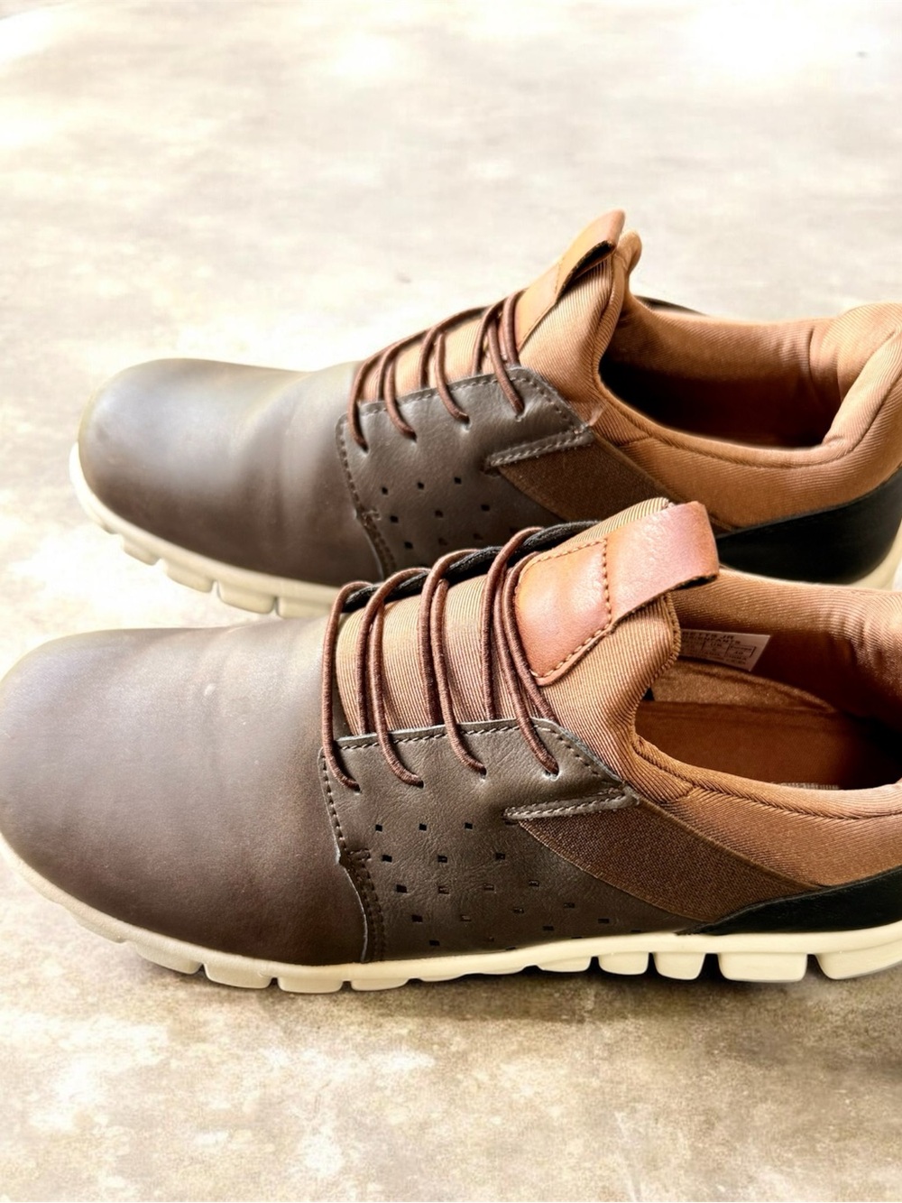 Deer Stags Brown and Tan Men's Lace-Up Sneakers